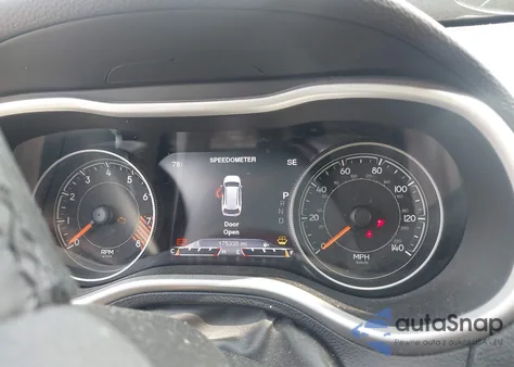 2015 Jeep Cherokee Trailhawk from USA, damaged, VIN 1C4PJMBSXFW776658